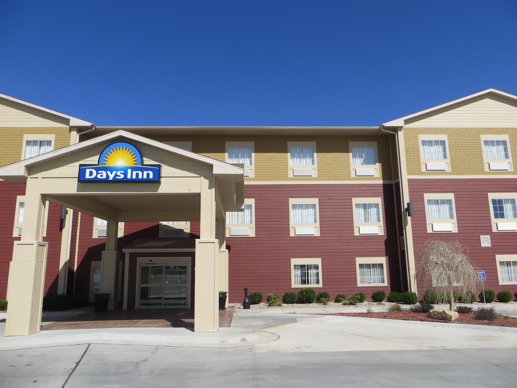 Days Inn By Wyndham Ellis Eksteriør bilde